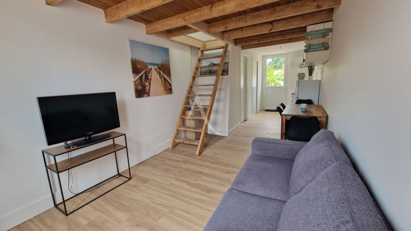 A vendre MAISON  1 PIECES 33 M2 BORD DE MER TALMONT SAINT HILAIRE