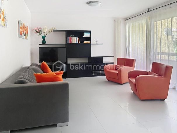 A louer APPARTEMENT T3 88 M2 TERRASSE  NIMES