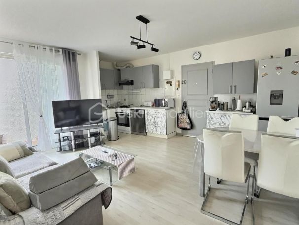 A louer APPARTEMENT T3 50 M2 TERRASSE BORD DE MER AGDE