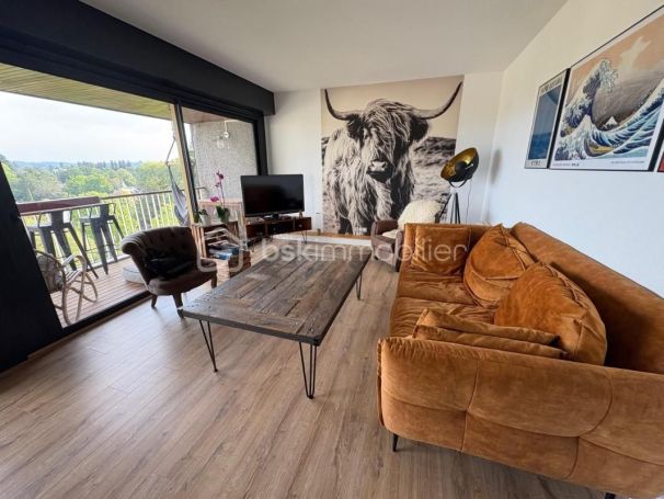 A louer APPARTEMENT T3 83 M2 TERRASSE  PAU
