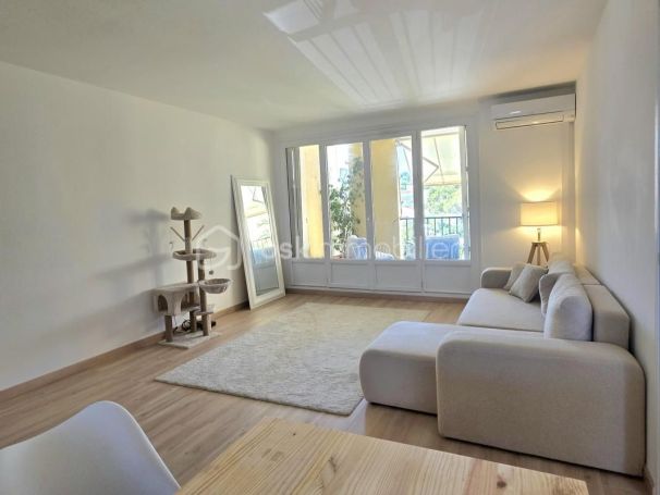 A louer APPARTEMENT T3 61 M2 TERRASSE PLAGE à PIED SAINT TROPEZ