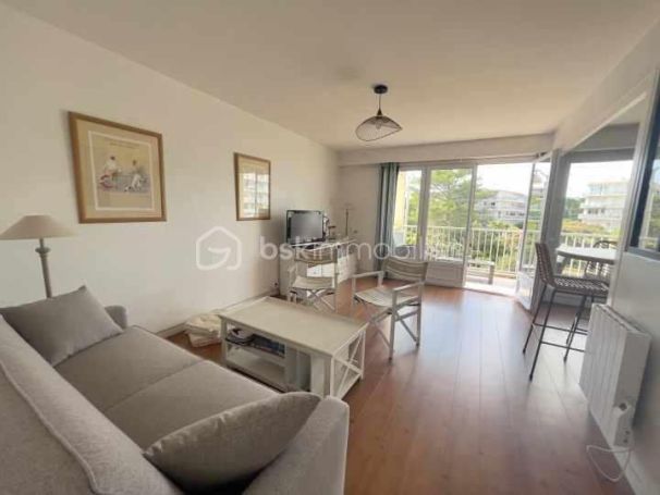 A louer APPARTEMENT DE PRESTIGE T3 53 M2 TERRASSE BORD DE MER LA BAULE ESCOUBLAC