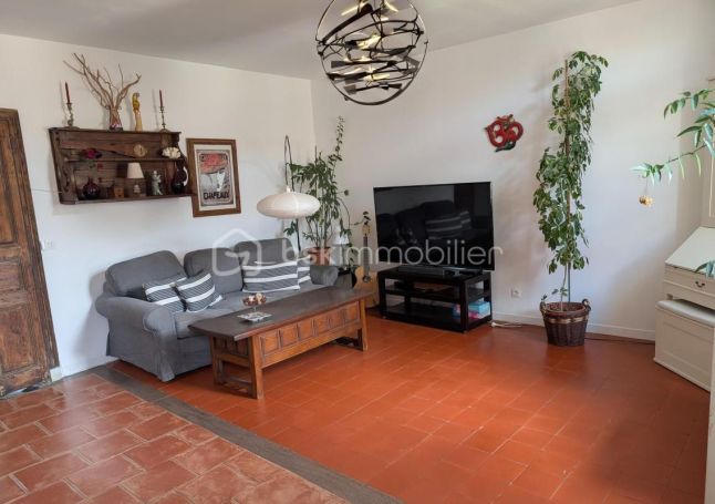 A louer APPARTEMENT T3 77 M2  PEZENAS
