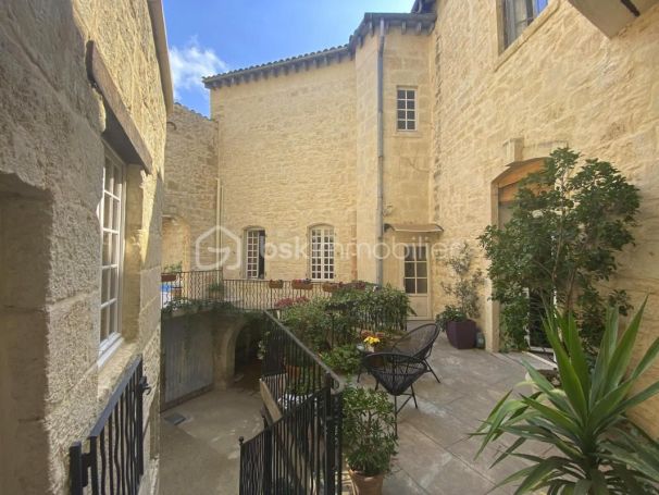 A louer MAISON  DE MAîTRE  SAINT GILLES