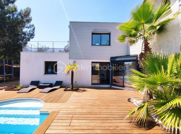 A louer MAISON  CONTEMPORAINE BORD DE MER GUJAN MESTRAS