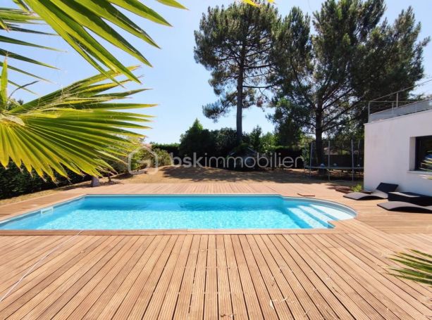 A louer MAISON  CONTEMPORAINE BORD DE MER GUJAN MESTRAS