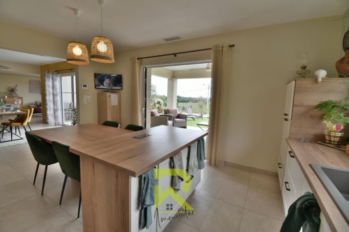 A louer MAISON  4 PIECES 135 M2  BEZIERS
