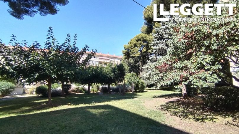 A louer APPARTEMENT T5 86 M2 BORD DE MER TOULON