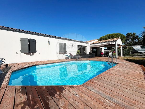 A louer MAISON  CONTEMPORAINE BORD DE MER CHAILLEVETTE