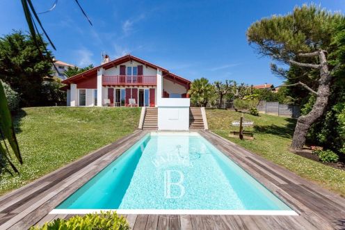 BELLE MAISON 7 PIECES PLAGE A PIEDS BIDART