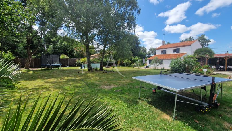 A vendre MAISON  6 PIECES 146 M2  GROSBREUIL