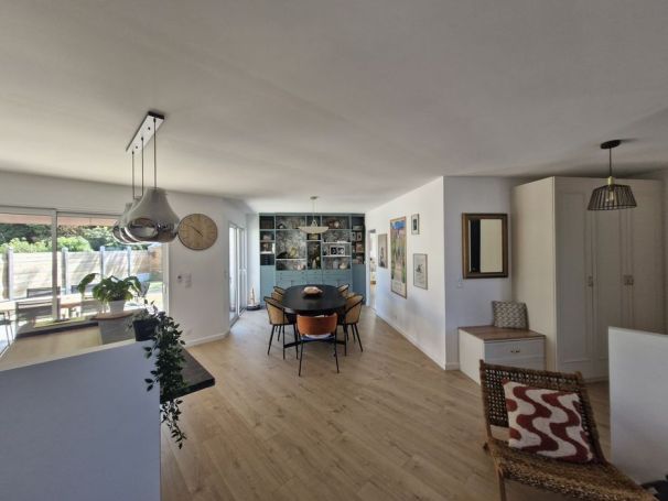 A vendre MAISON  4 PIECES 92 M2 BORD DE MER SAINT JEAN DE MONTS