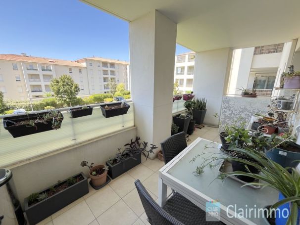 A louer APPARTEMENT T3 69 M2 TERRASSE  MARSEILLE 13EME
