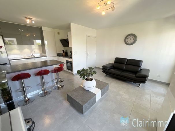 A louer APPARTEMENT T3 69 M2 TERRASSE  MARSEILLE 13EME