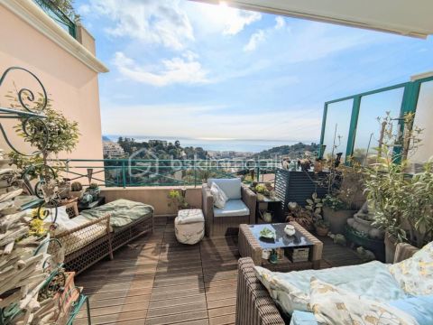 A louer APPARTEMENT DE PRESTIGE T3 77 M2 TERRASSE VUE MER NICE
