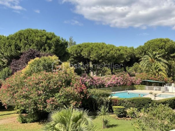 A louer STUDIO  24 M2 BORD DE MER LA GRANDE MOTTE
