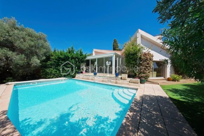 A louer MAISON  5 PIECES 176 M2 BORD DE MER TOULON