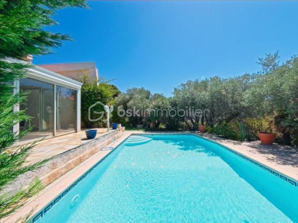 A louer MAISON  5 PIECES 176 M2 BORD DE MER TOULON