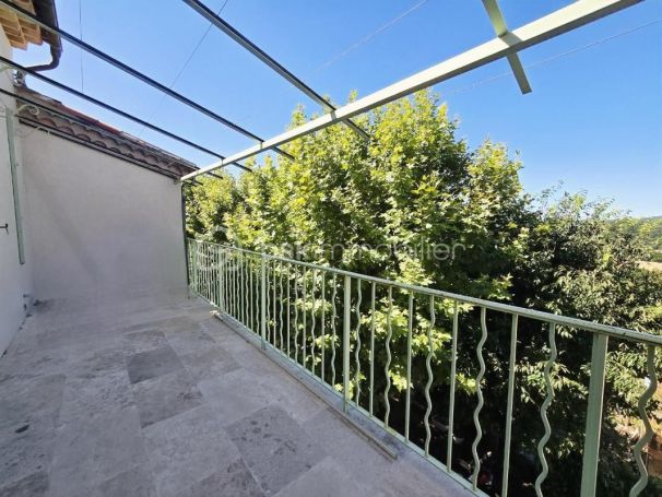 A louer APPARTEMENT NEUF T4 94 M2 TERRASSE  FAYENCE