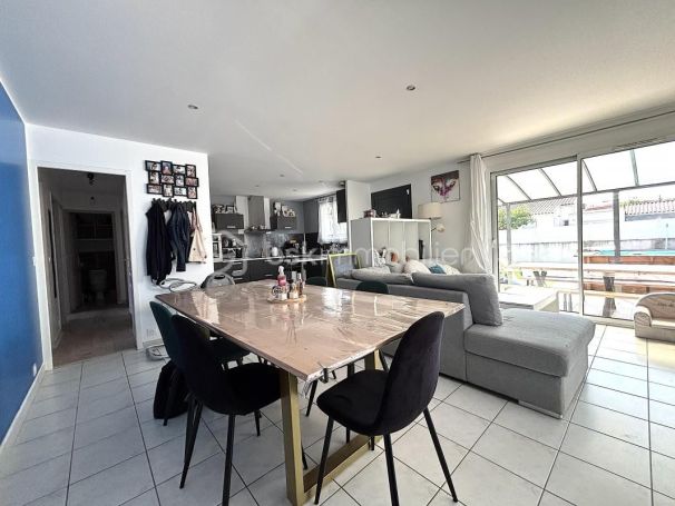A louer MAISON  4 PIECES 81 M2  MONTAGNAC