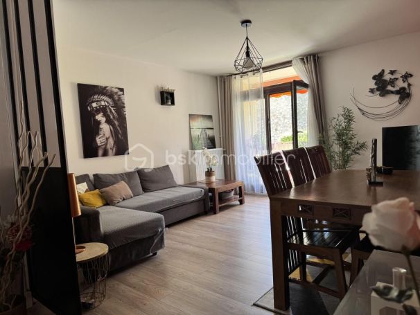 A louer APPARTEMENT T4 72 M2 BORD DE MER LA SEYNE SUR MER