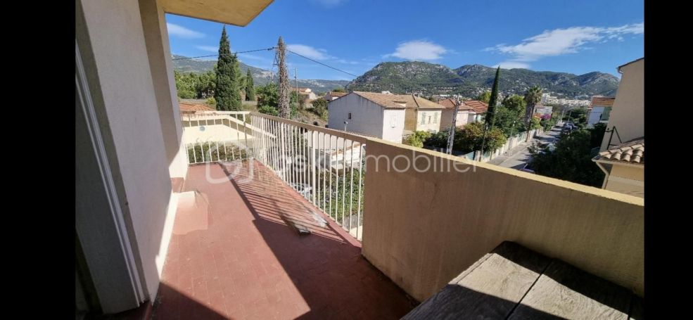 A louer APPARTEMENT T2 37 M2 TERRASSE BORD DE MER TOULON
