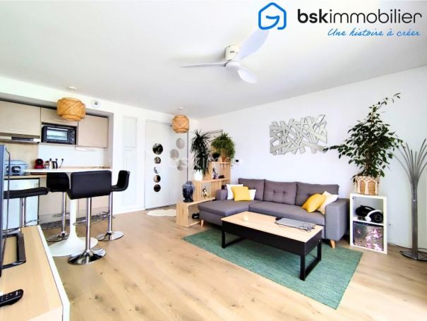 A louer APPARTEMENT T2 40 M2 TERRASSE BORD DE MER MAUGUIO