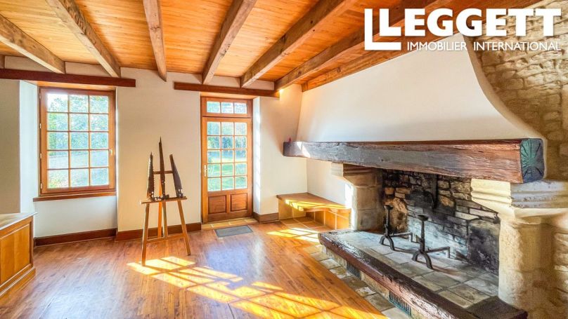 A louer LONGèRE  8 PIECES 250 M2  SAINT MARTIN DE JUILLERS
