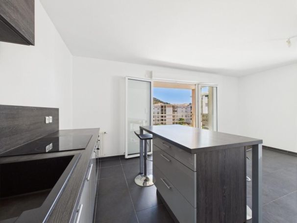A louer APPARTEMENT T2 44 M2 TERRASSE BORD DE MER SARROLA CARCOPINO
