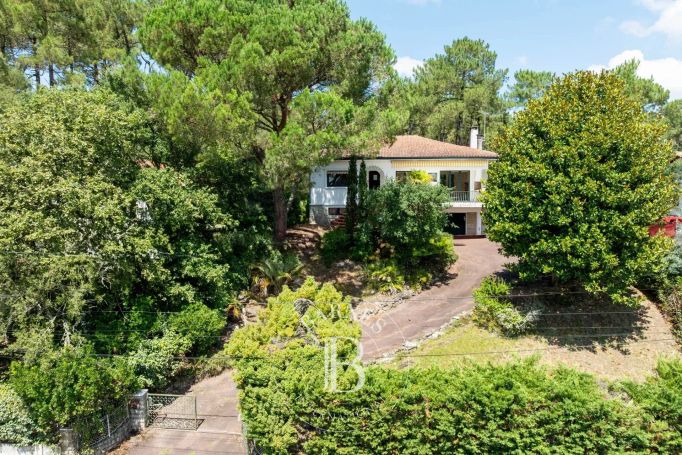 A vendre  MAISON DES ANNEES 60 PROCHE DU GOLF 6 PIECES HOSSEGOR