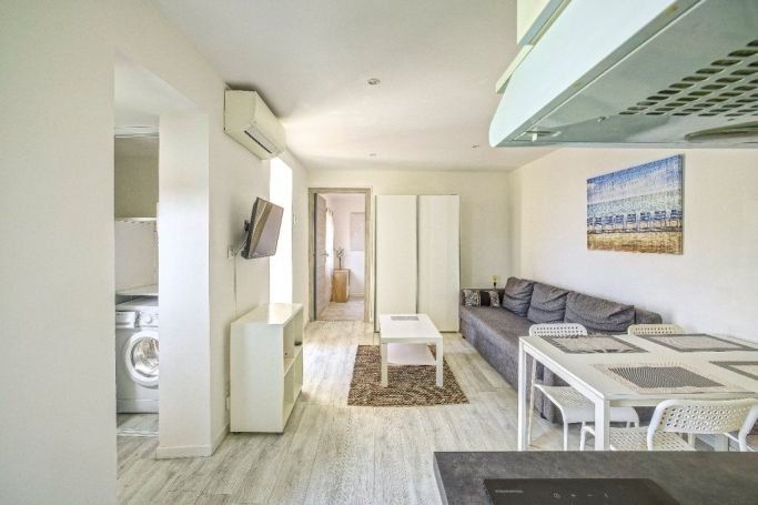 A louer APPARTEMENT T2 32 M2 TERRASSE BORD DE MER NICE