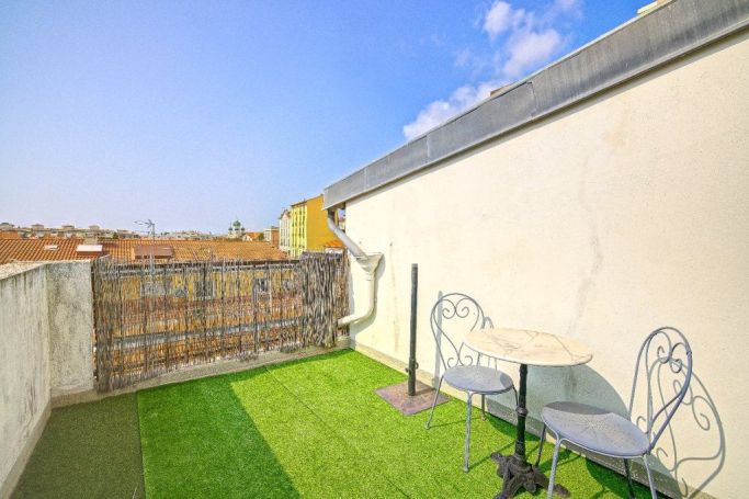 A louer APPARTEMENT T2 32 M2 TERRASSE BORD DE MER NICE
