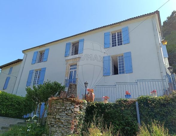 A louer MAISON  DE MAîTRE  CASTETS ET CASTILLON