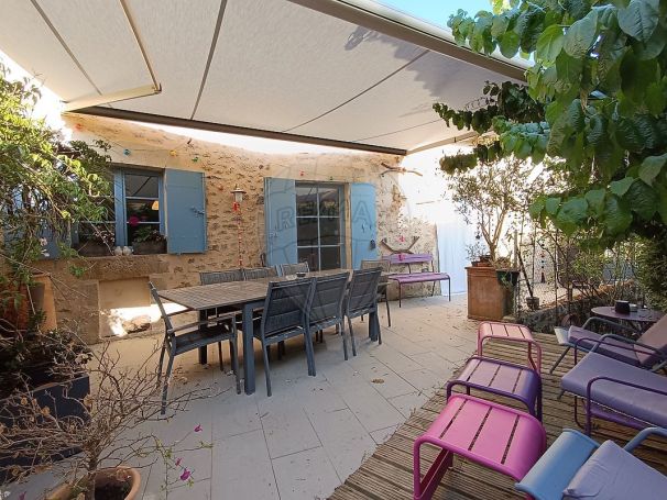 A louer MAISON  DE MAîTRE  RIONS