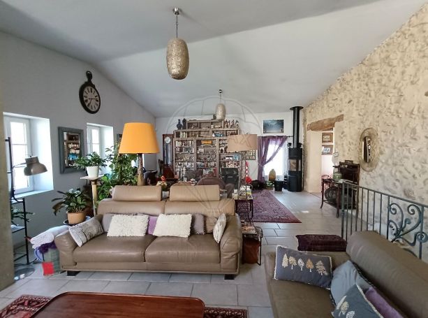A louer MAISON  DE MAîTRE  RIONS