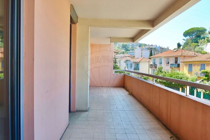 A louer APPARTEMENT T2 49 M2 TERRASSE BORD DE MER NICE