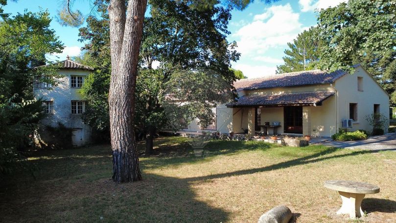 A louer MAISON  7 PIECES 181 M2  GAJAN