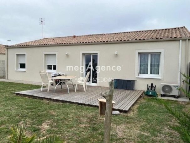 A louer MAISON  CONTEMPORAINE  BOUTENAC TOUVENT
