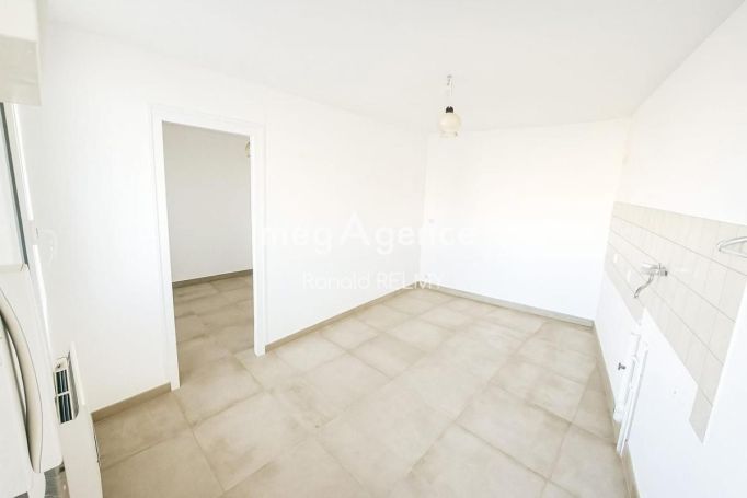 A louer APPARTEMENT DUPLEX T3 72 M2 BORD DE MER LES SABLES D OLONNE