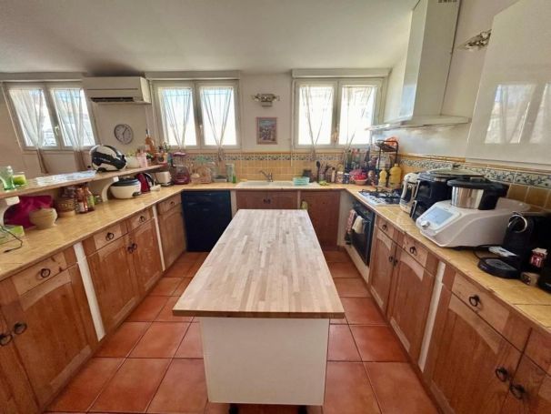 A louer APPARTEMENT T5 149 M2 BORD DE MER GRIMAUD