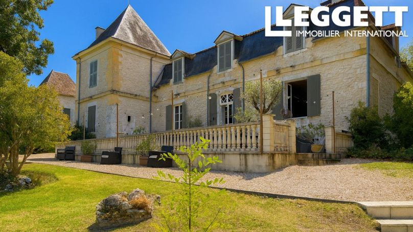 A louer LONGèRE  15 PIECES 428 M2  SAINT ANDRE ET APPELLES