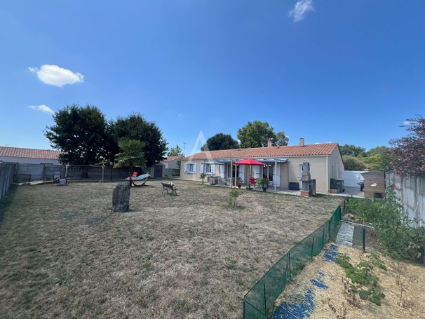 A vendre MAISON  5 PIECES 99 M2  AVRILLE