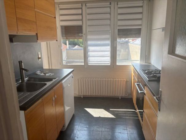 A louer APPARTEMENT T5 91 M2  LISIEUX