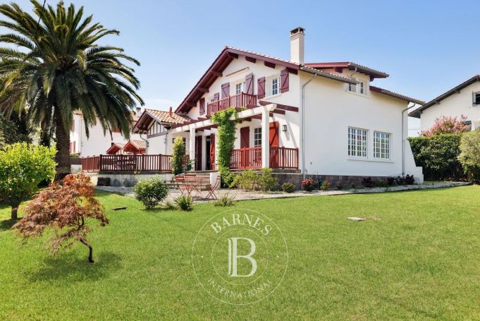 A vendre MAISON DE CHARME 200 M² renovee ciboure
