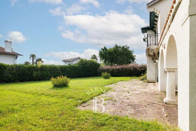 A vendre BELLE MAISON 5 PIECES 200 M² SAINT JEAN DE LUZ
