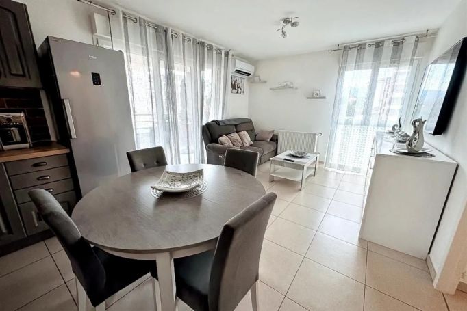 A louer APPARTEMENT T2 44 M2 TERRASSE BORD DE MER SARROLA CARCOPINO