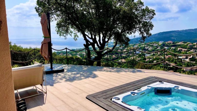 A louer MAISON  7 PIECES 154 M2 VUE MER LES ISSAMBRES