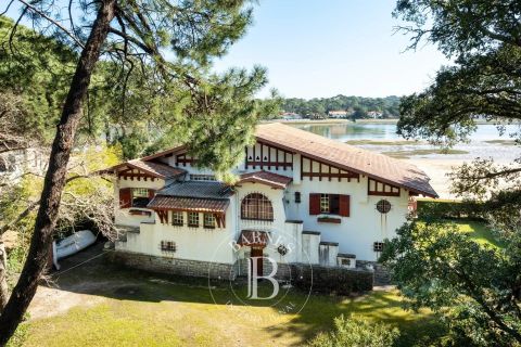 A vendre VILLA 279 M² VUE LAC HOSSEGOR