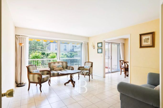 A vendre APPARTEMENT T4 108 M² QUARTIER SAINT CHARLES BIARRITZ
