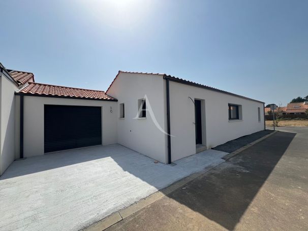 A vendre MAISON  4 PIECES 112 M2 PLAGE à PIED LONGEVILLE SUR MER